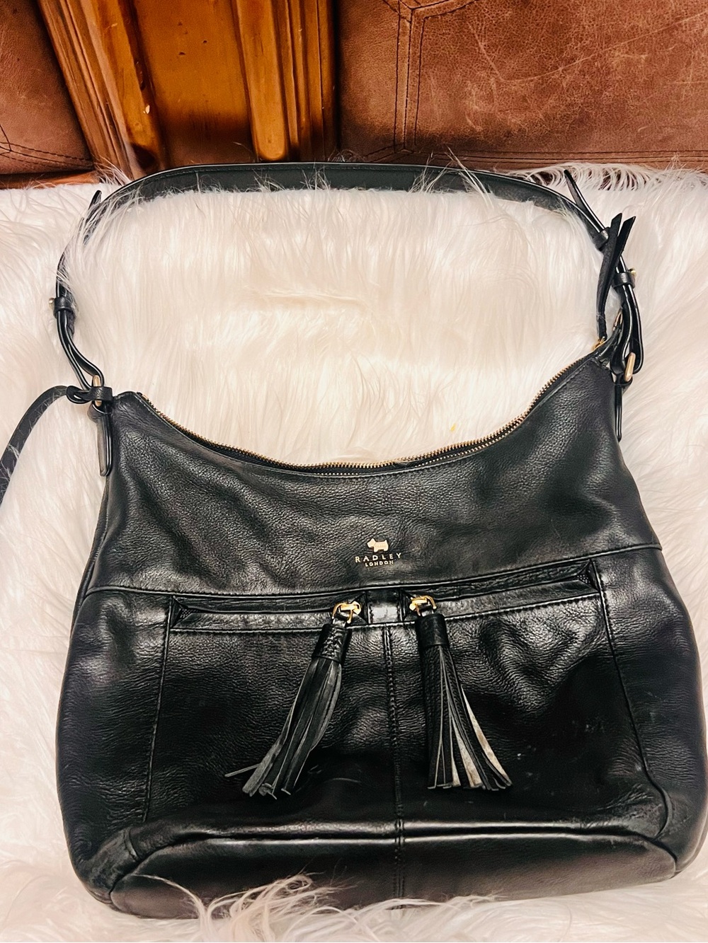 RADLEY LONDON Black Leather Shoulder Hobo with Tassel Zips